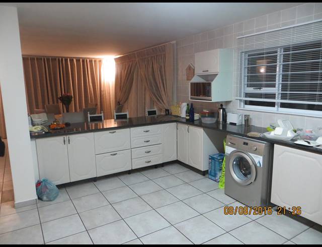 3 BEDROOM APARTMENT FOR SALE IN SHELLY BEACH